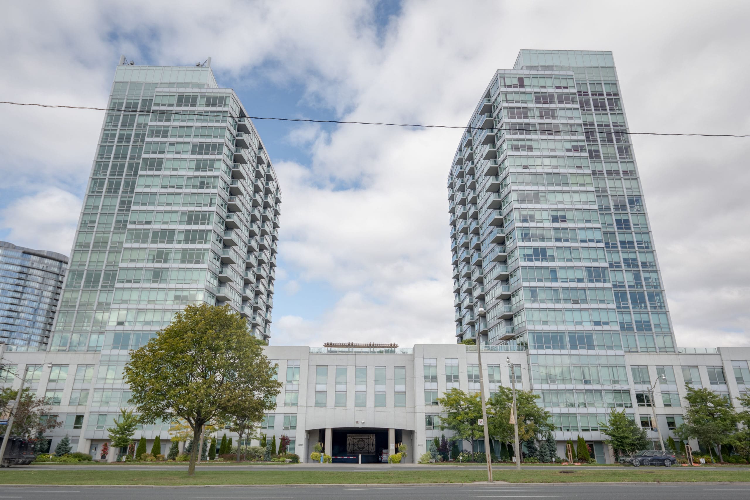 1900 Lakeshore Blvd W LPH5, Toronto Ontario The Christine Cowern Team 1900 Lakeshore Blvd W LPH5, Toronto Ontario The Christine Cowern Team